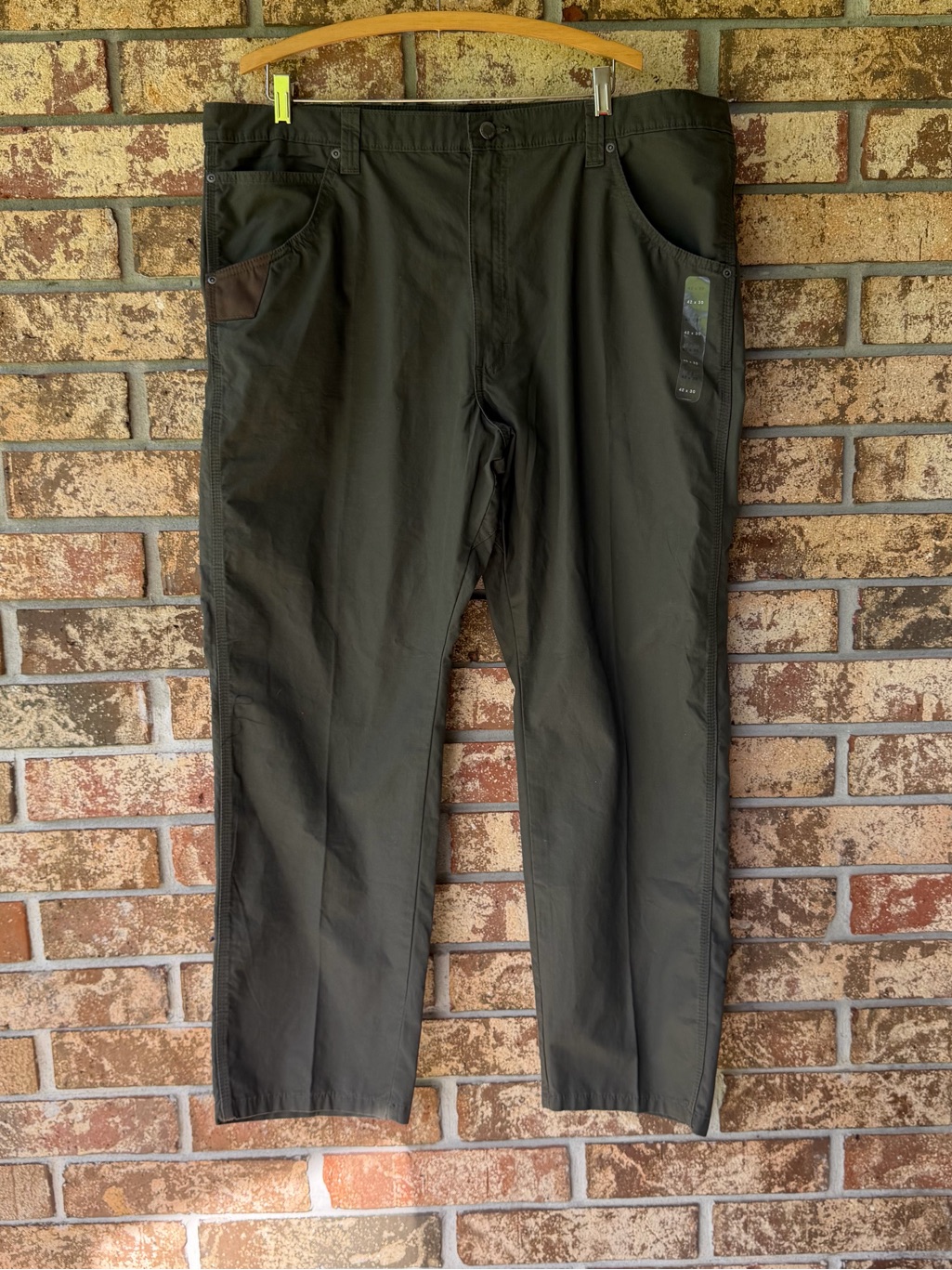 Men’s Wrangler Workwear Technician Pants Size 42x30 Nwt Loden Color